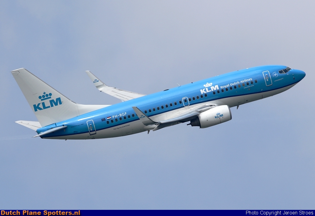 PH-BGF Boeing 737-700 KLM Royal Dutch Airlines by Jeroen Stroes