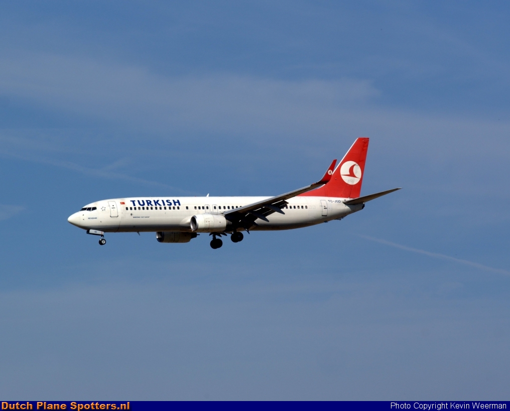 TC-JGD Boeing 737-800 Turkish Airlines by Kevin Weerman