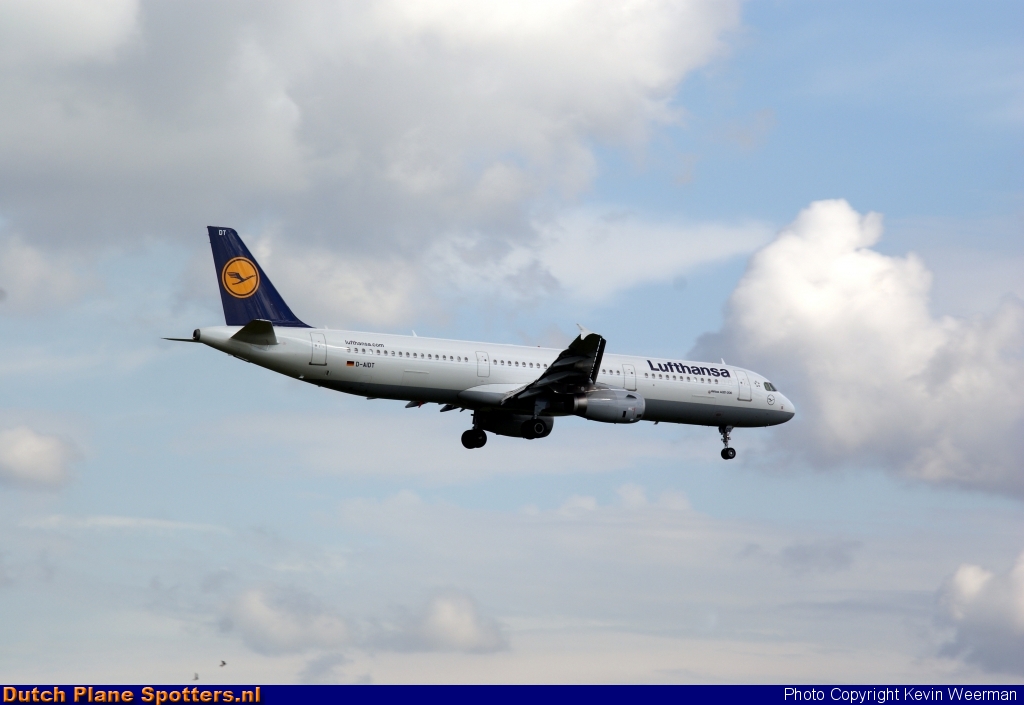 D-AIDT Airbus A321 Lufthansa by Kevin Weerman