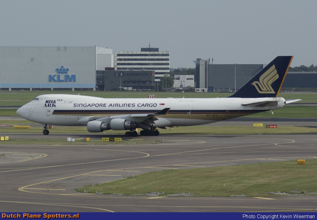 9V-SFO Boeing 747-400 Singapore Airlines Cargo by Kevin Weerman