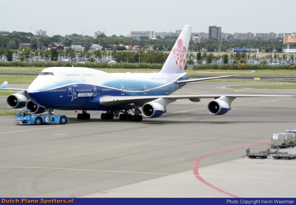 B-18210 Boeing 747-400 China Airlines by Kevin Weerman