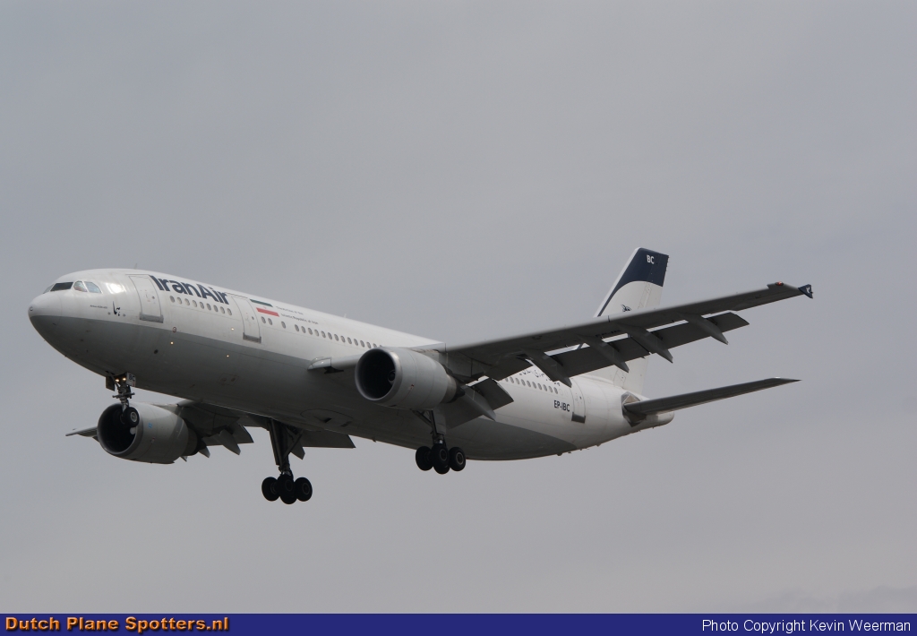 EP-IBC Airbus A300 Iran Air by Kevin Weerman