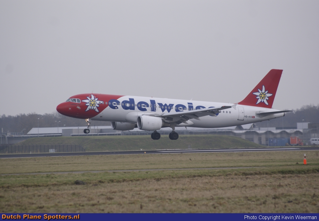 HB-IHX Airbus A320 Edelweiss Air by Kevin Weerman