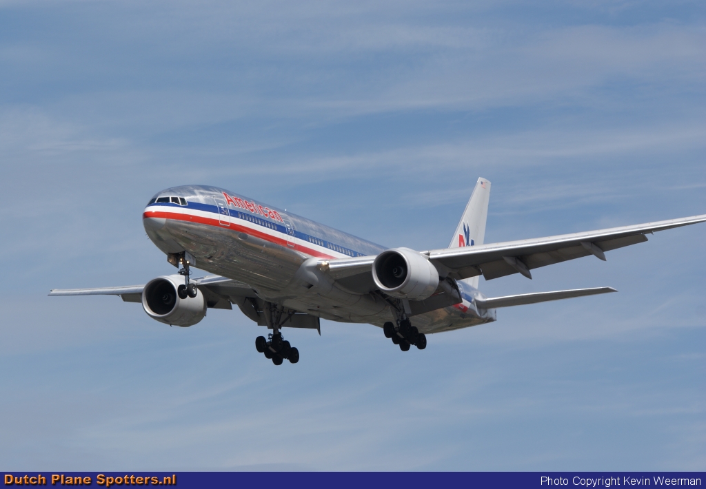N787AL Boeing 777-200 American Airlines by Kevin Weerman