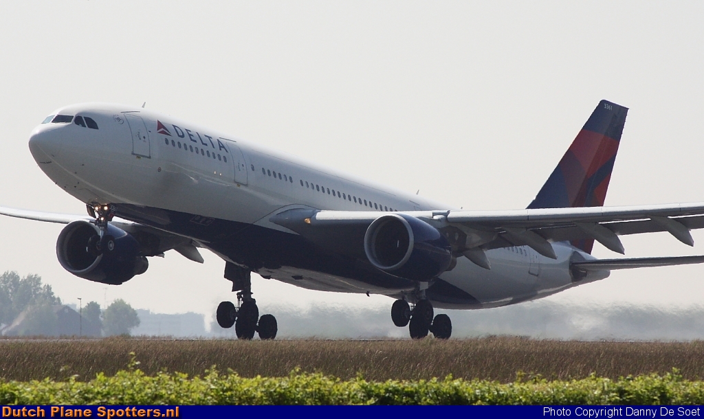 N861NW Airbus A330-200 Delta Airlines by Danny De Soet