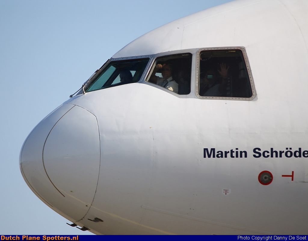 PH-MCW McDonnell Douglas MD-11 Martinair Cargo by Danny De Soet