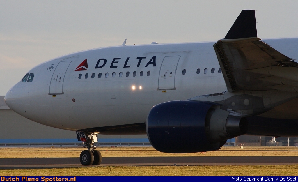 N860NW Airbus A330-200 Delta Airlines by Danny De Soet