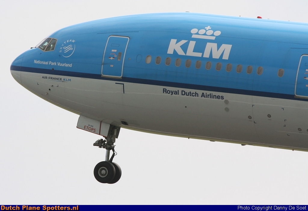PH-BVI Boeing 777-300 KLM Royal Dutch Airlines by Danny De Soet