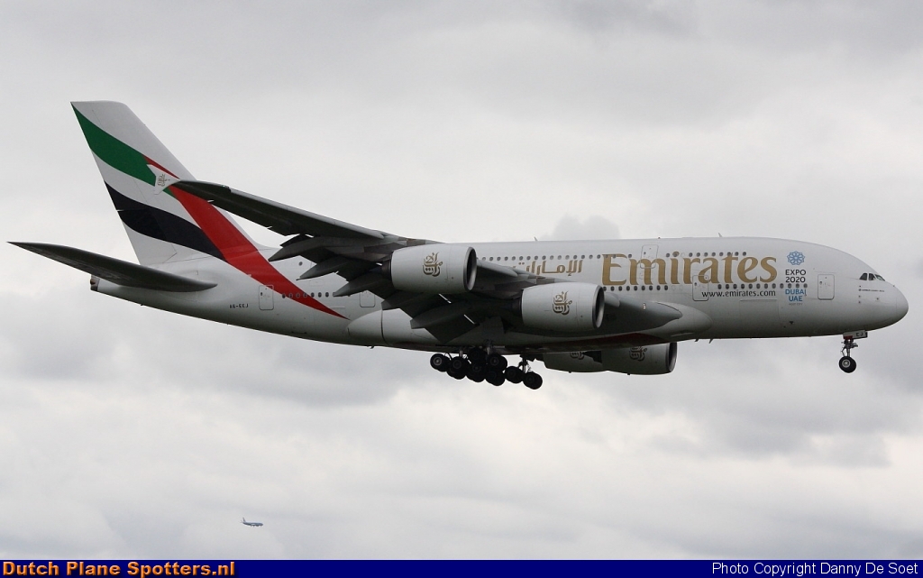 A6-EEJ Airbus A380-800 Emirates by Danny De Soet