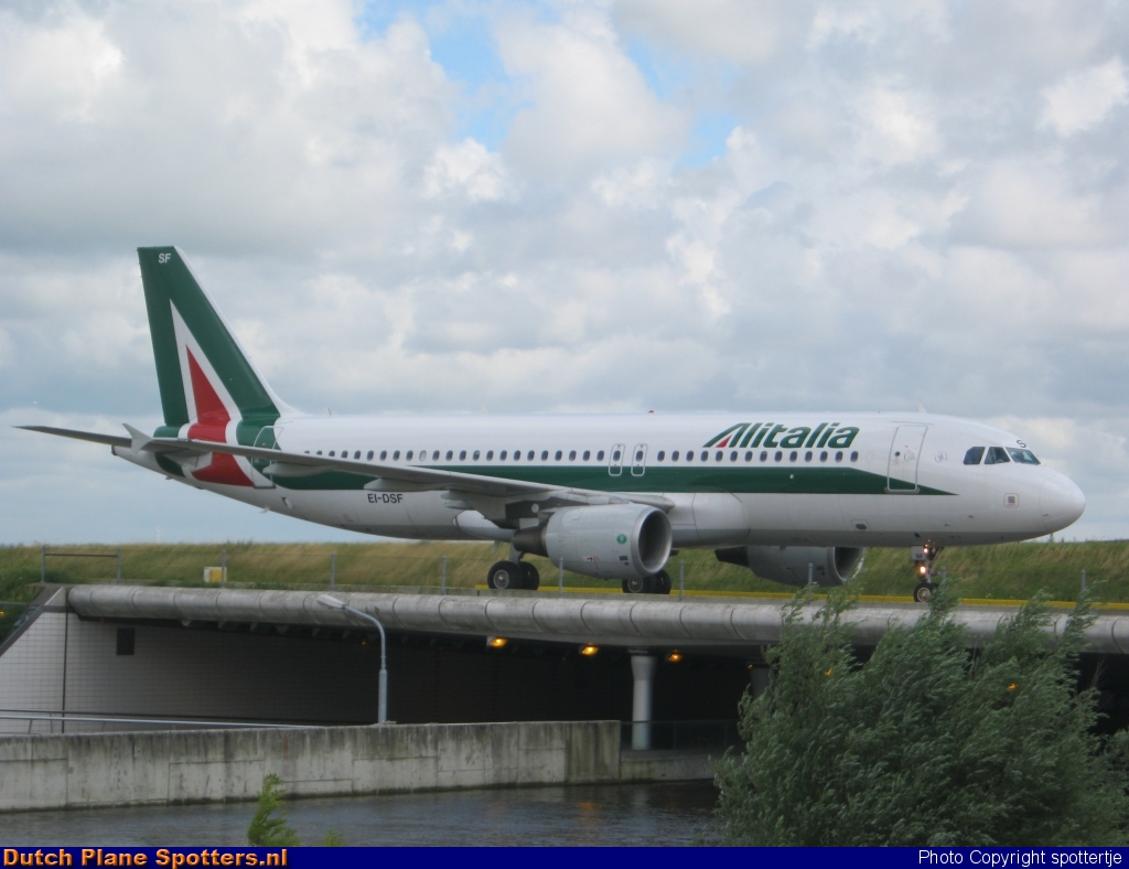 EI-DSF Airbus A320 Alitalia by spottertje
