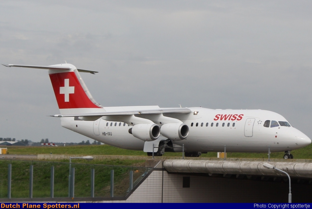 HB-IXU BAe 146 Swiss International Air Lines by spottertje