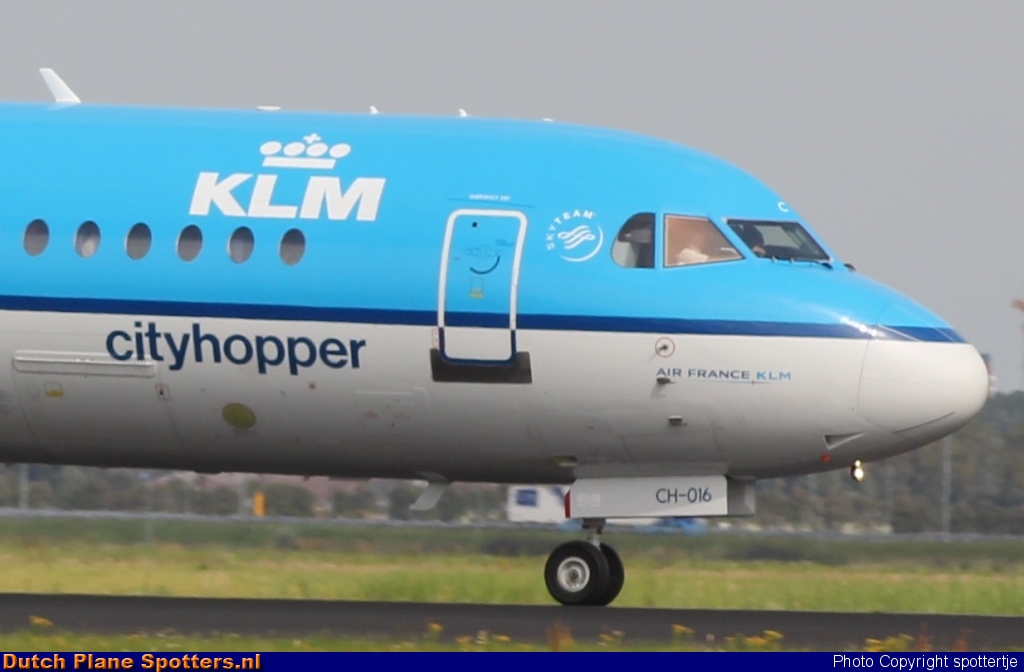 PH-JCH Fokker 70 KLM Cityhopper by spottertje
