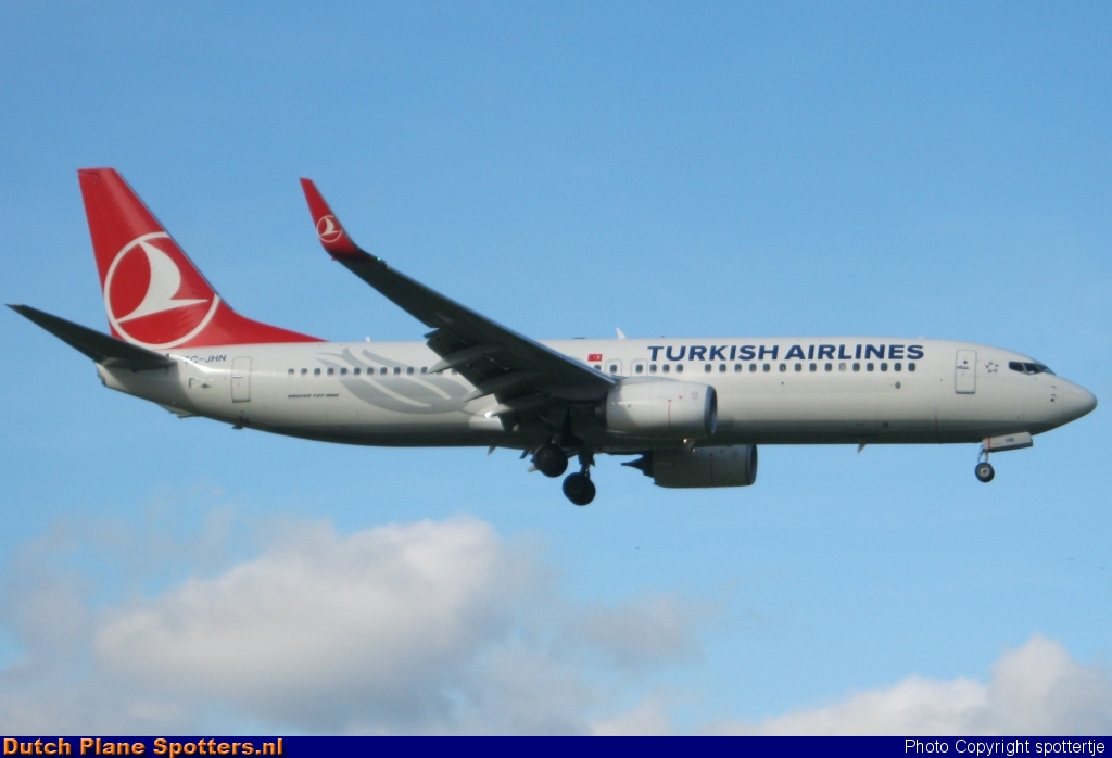 TC-JHN Boeing 737-800 Turkish Airlines by spottertje