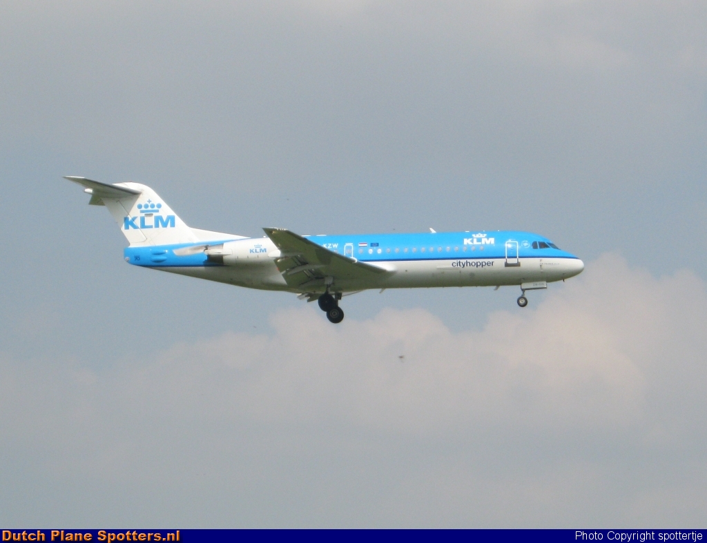PH-KZW Fokker 70 KLM Cityhopper by spottertje
