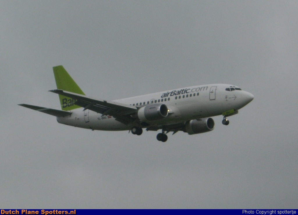 YL-BBQ Boeing 737-500 Air Baltic by spottertje