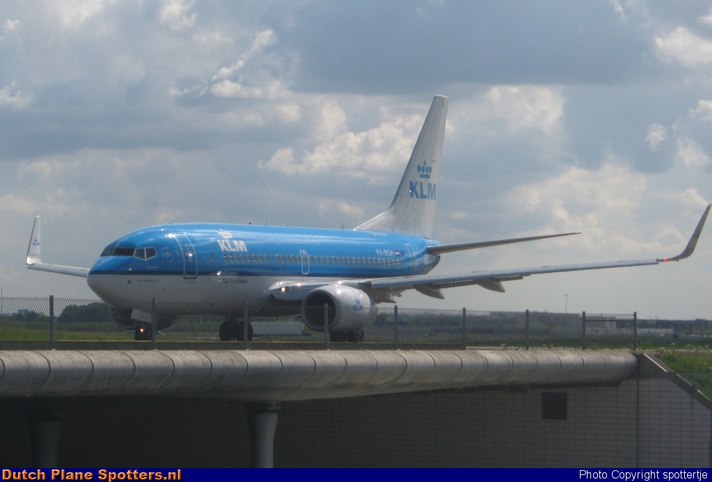 PH-BGM Boeing 737-700 KLM Royal Dutch Airlines by spottertje