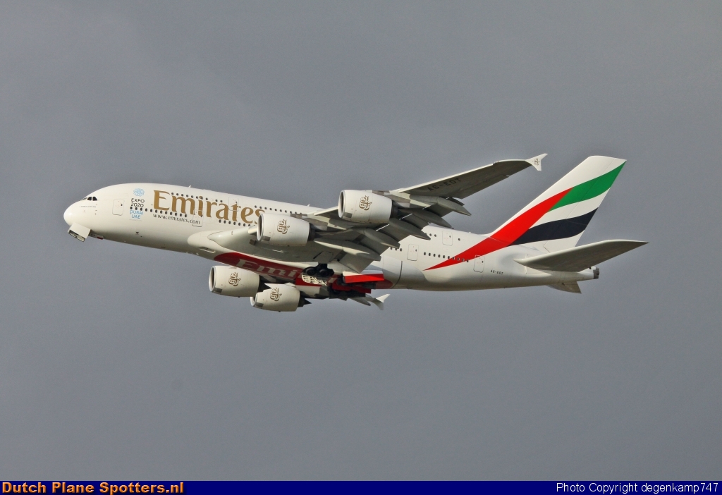 A6-EDT Airbus A380-800 Emirates by Herman Degenkamp