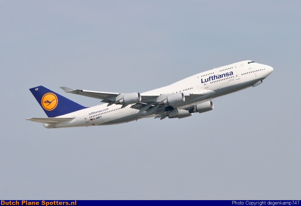 D-ABVY Boeing 747-400 Lufthansa by Herman Degenkamp