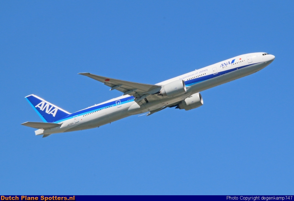 JA792A Boeing 777-300 All Nippon Airlines by Herman Degenkamp