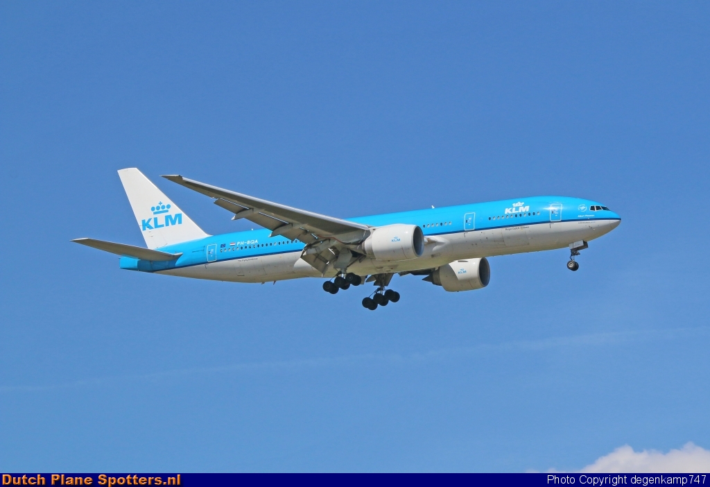 PH-BQO Boeing 777-200 KLM Royal Dutch Airlines by Herman Degenkamp