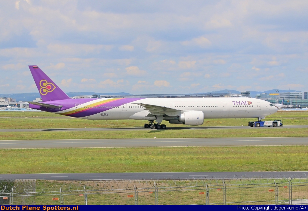 HS-TKW Boeing 777-300 Thai Airways International by Herman Degenkamp
