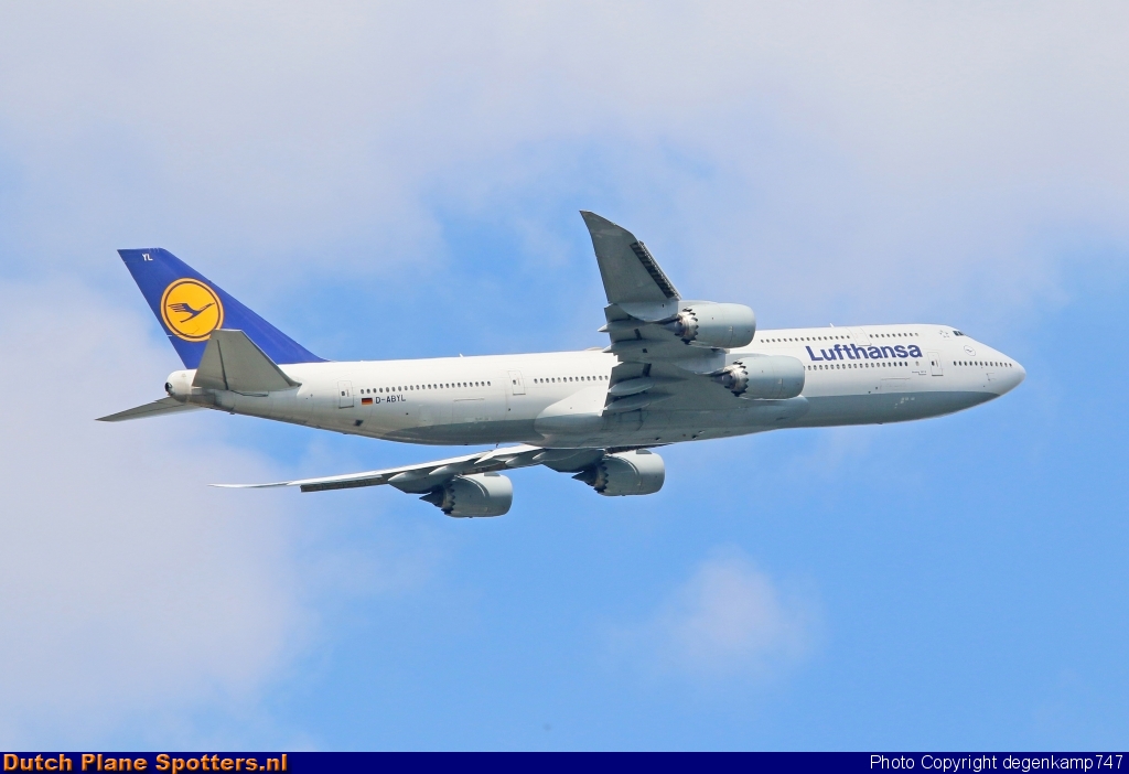 D-ABYL Boeing 747-8 Lufthansa by Herman Degenkamp