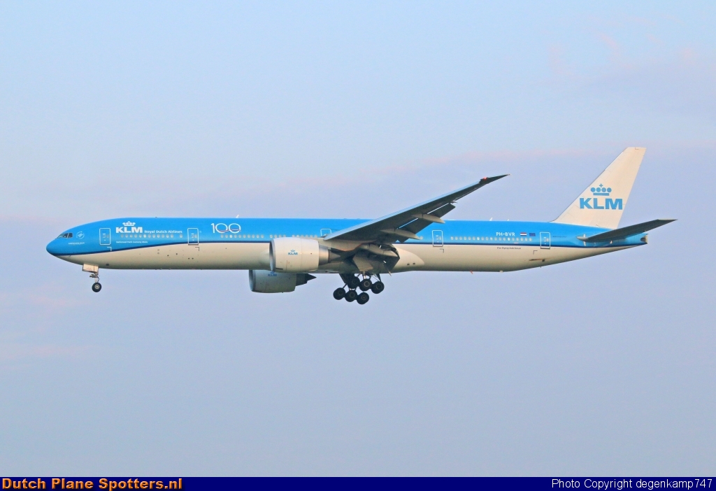 PH-BVR Boeing 777-300 KLM Royal Dutch Airlines by Herman Degenkamp