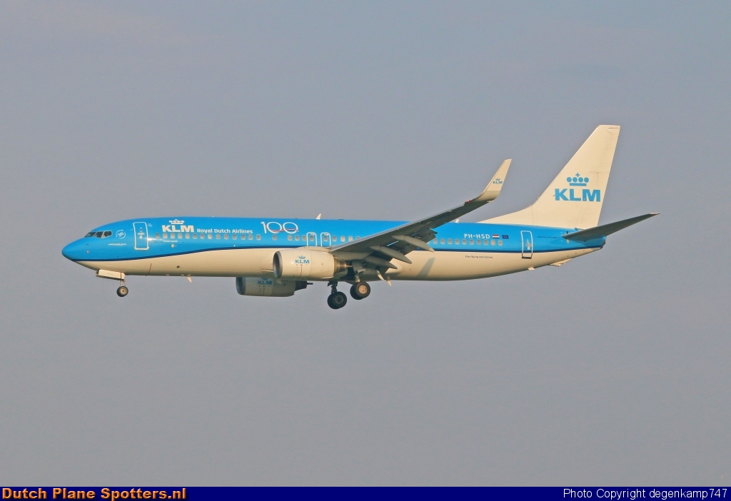 PH-HSD Boeing 737-800 KLM Royal Dutch Airlines by Herman Degenkamp