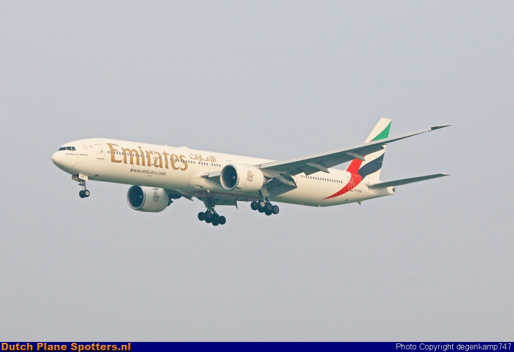 A6-END Boeing 777-300 Emirates by Herman Degenkamp