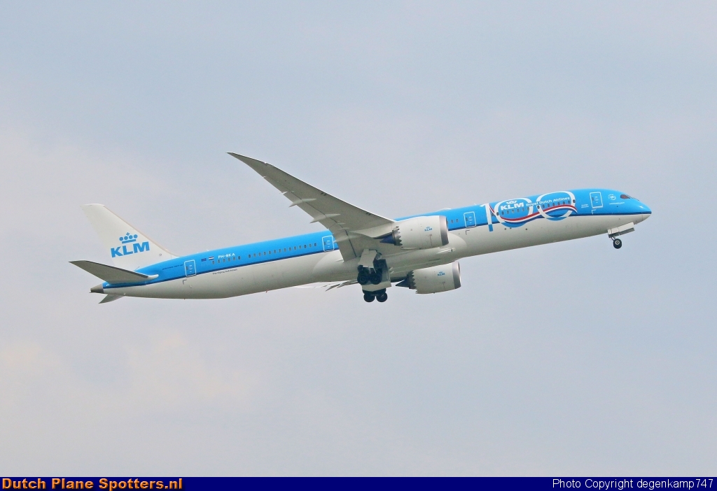 PH-BKA Boeing 787-10 Dreamliner KLM Royal Dutch Airlines by Herman Degenkamp
