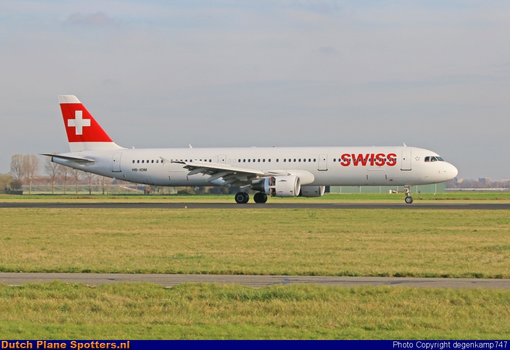 HB-IOM Airbus A321 Swiss International Air Lines by Herman Degenkamp