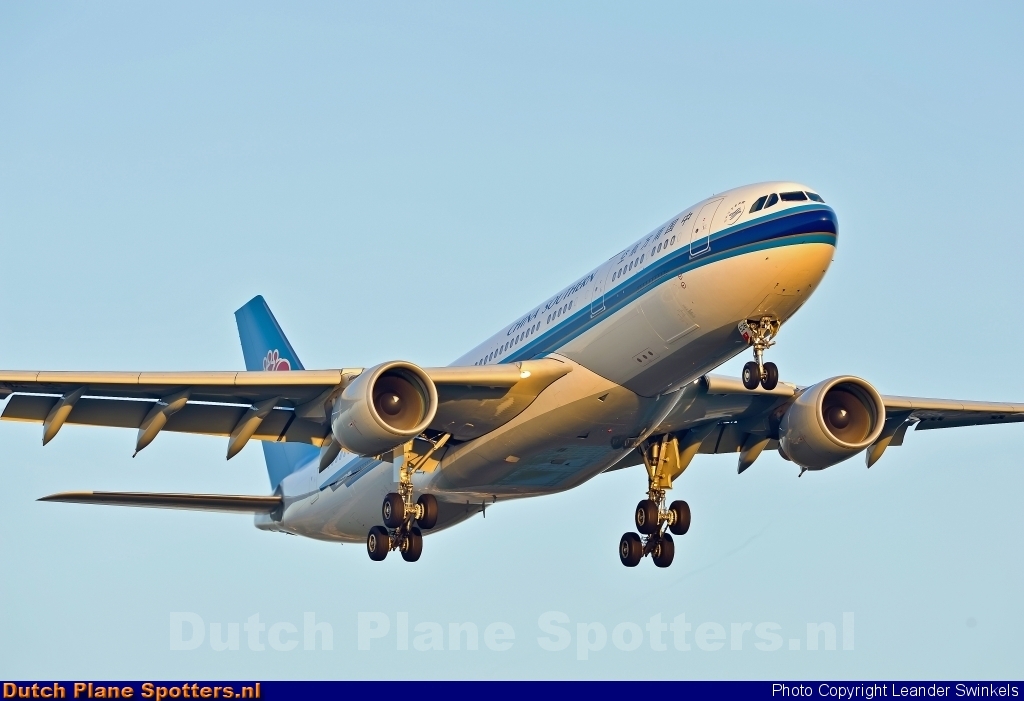 B-6526 Airbus A330-200 China Southern by Leander Swinkels
