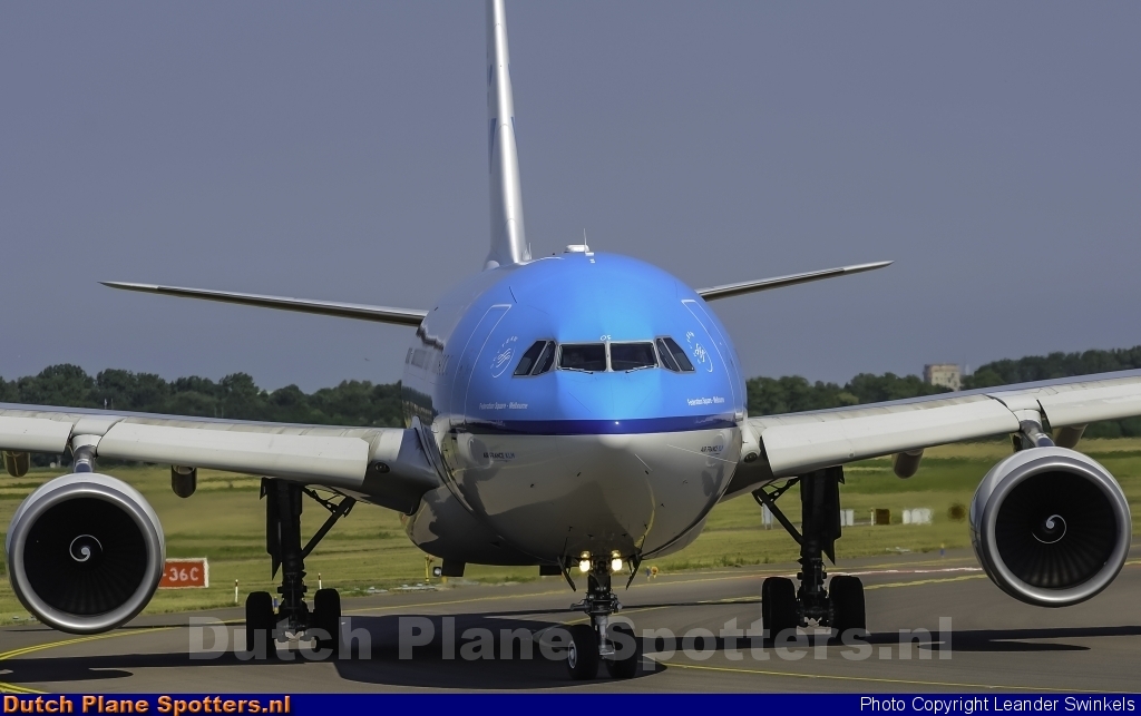 PH-AOF Airbus A330-200 KLM Royal Dutch Airlines by Leander Swinkels