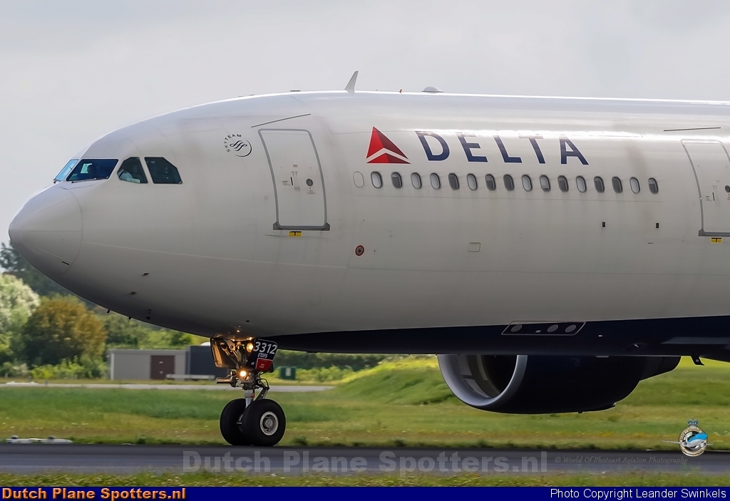 N812NW Airbus A330-300 Delta Airlines by Leander Swinkels