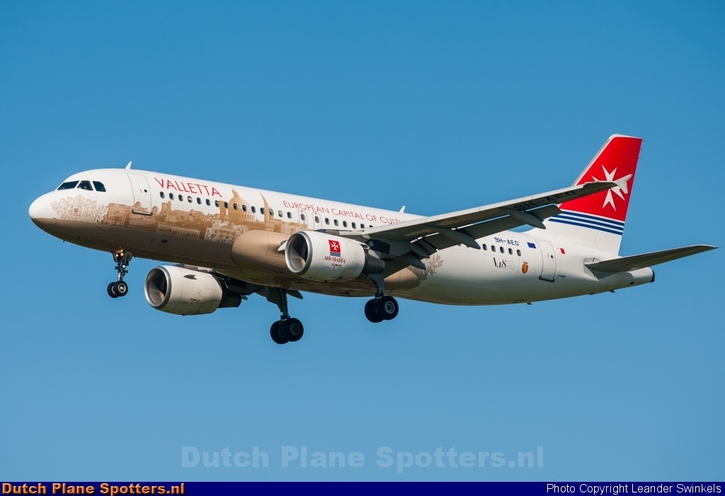 9H-AEO Airbus A320 Air Malta by Leander Swinkels