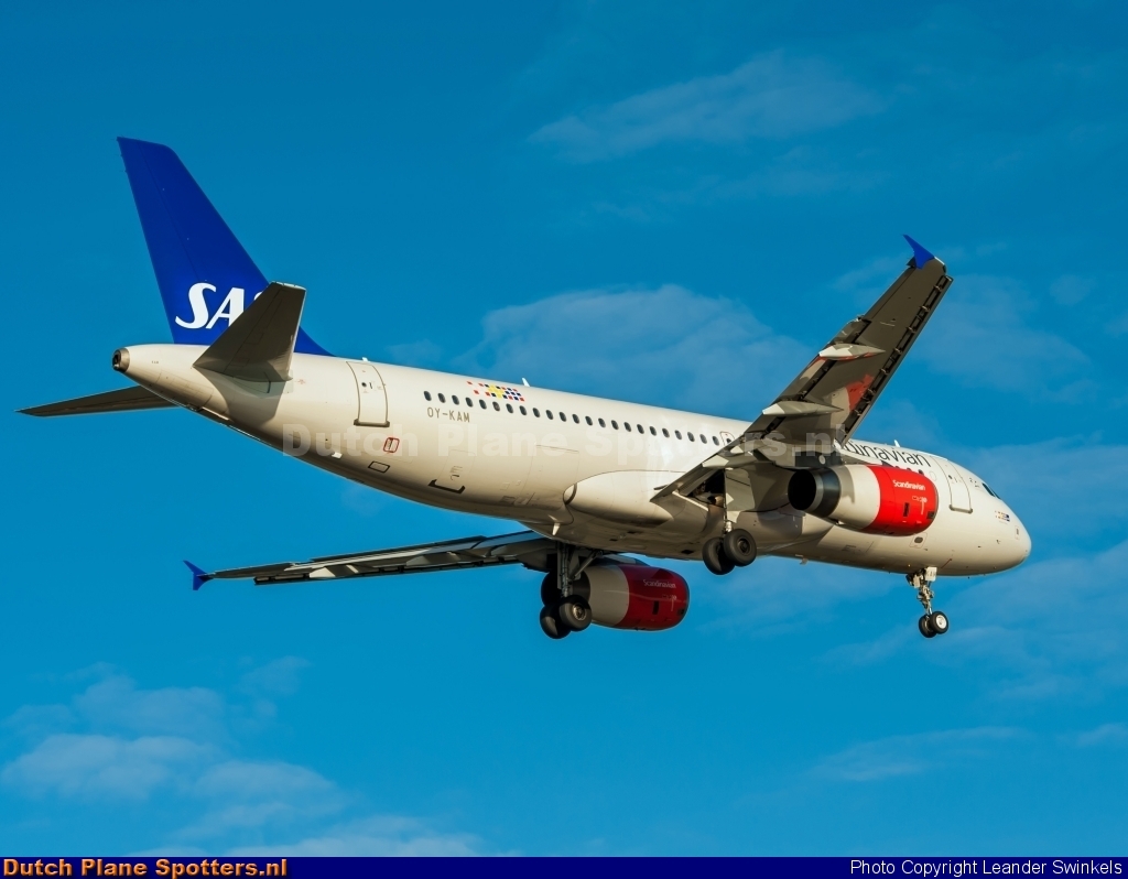 OY-KAM Airbus A320 SAS Scandinavian Airlines by Leander Swinkels