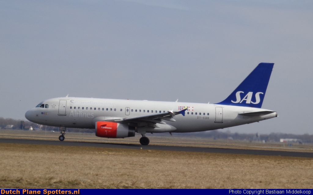 OY-KBR Airbus A319 SAS Scandinavian Airlines by Bastiaan Middelkoop