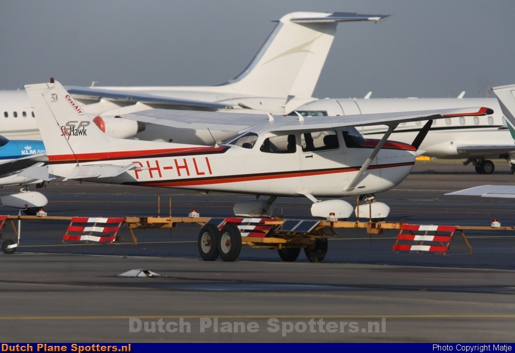 PH-HLI Cessna 172 Skyhawk Private by Matje
