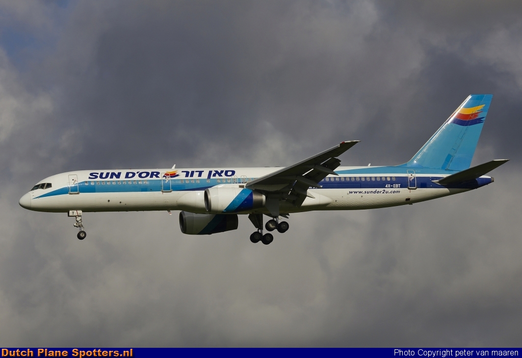 4X-EBT Boeing 757-200 Sun d'Or by peter van maaren