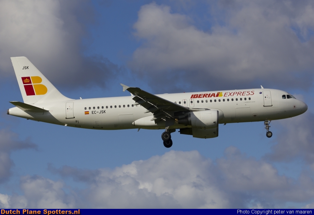 EC-JSK Airbus A320 Iberia Express by peter van maaren