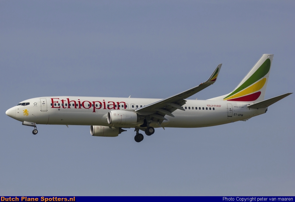 ET-APM Boeing 737-800 Ethiopian Airlines by peter van maaren