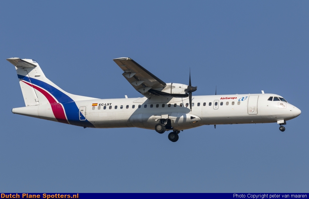 EC-LST ATR 72 Air Europa by peter van maaren