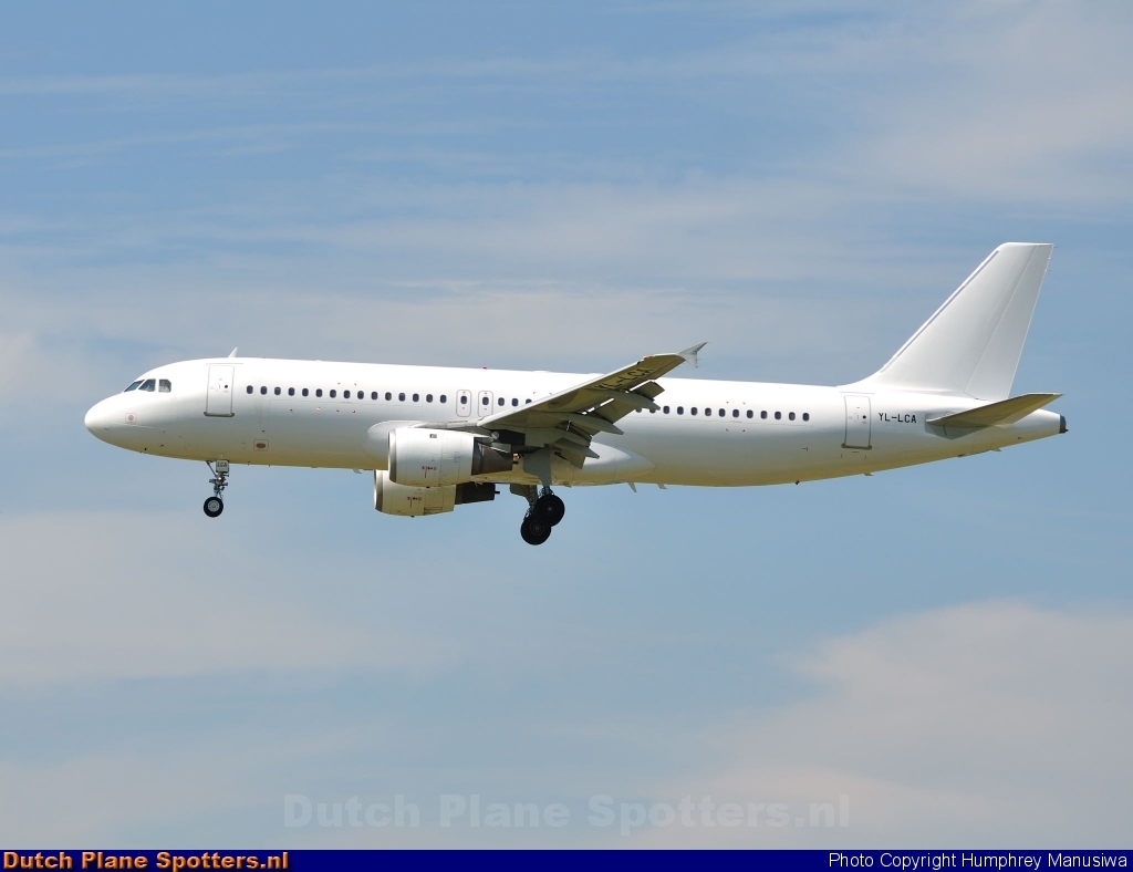 YL-LCA Airbus A320 SmartLynx Airlines by Humphrey Manusiwa