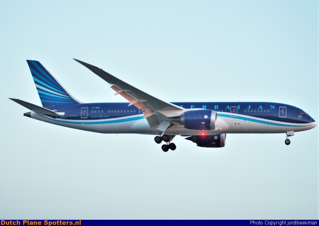 VP-BBR Boeing 787-8 Dreamliner AZAL Azerbaijan Airlines by jordibeekman