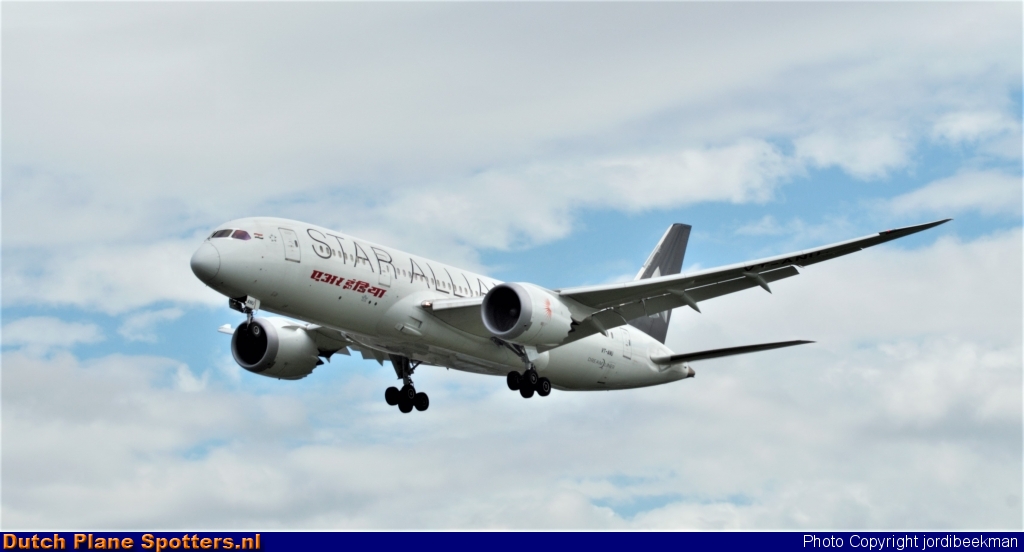 VT-ANU Boeing 787-8 Dreamliner Air India by jordibeekman