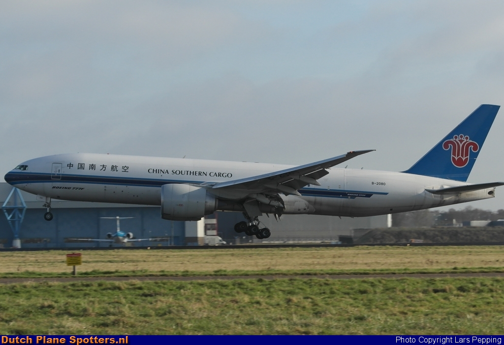 B-2080 Boeing 777-F China Southern Cargo by Lars Pepping
