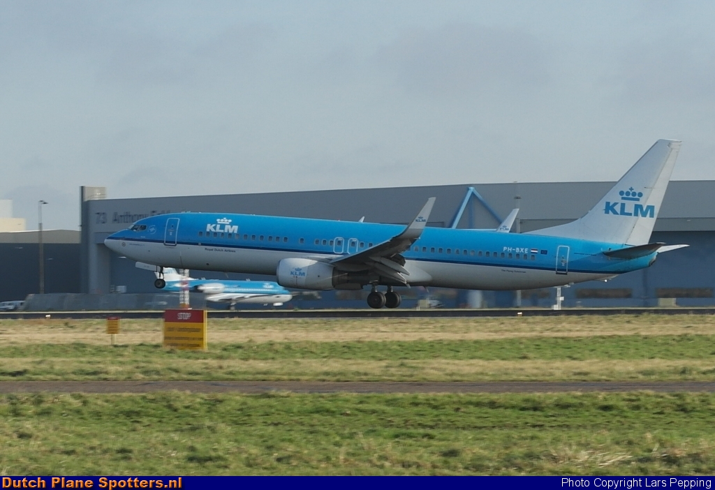 PH-BXE Boeing 737-800 KLM Royal Dutch Airlines by Lars Pepping