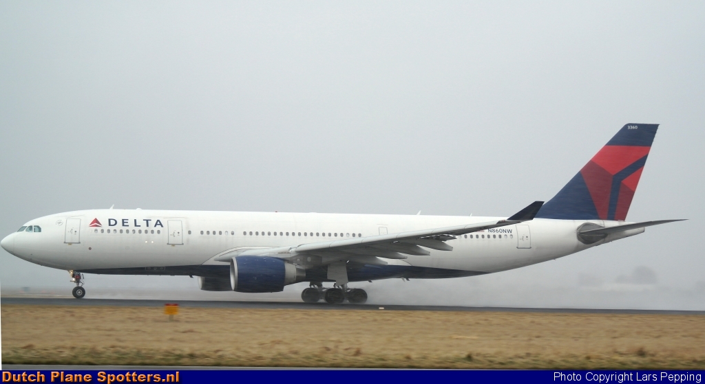 N860NW Airbus A330-200 Delta Airlines by Lars Pepping