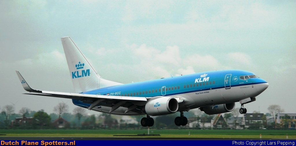 PH-BGG Boeing 737-700 KLM Royal Dutch Airlines by Lars Pepping