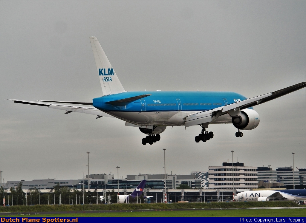 PH-BQL Boeing 777-200 KLM Asia by Lars Pepping